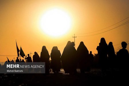 نخستین نشست «به وقت اربعین» با حضور عکاسان اربعینی قم برگزار شد - خبرگزاری زندگی نیوز | اخبار ایران و جهان